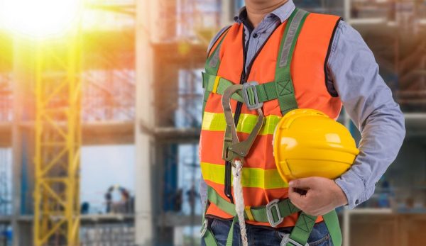 Formation maîtrise de la sécurité sur chantier : Prévention, Protection, et Réaction en Situations d'Urgence